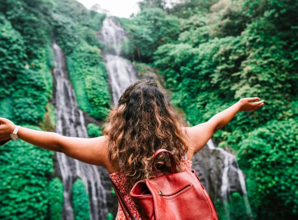 Woman Who Has Managed To Avoid Back Pain On Vacation